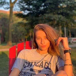 Meet your Posher, Monica